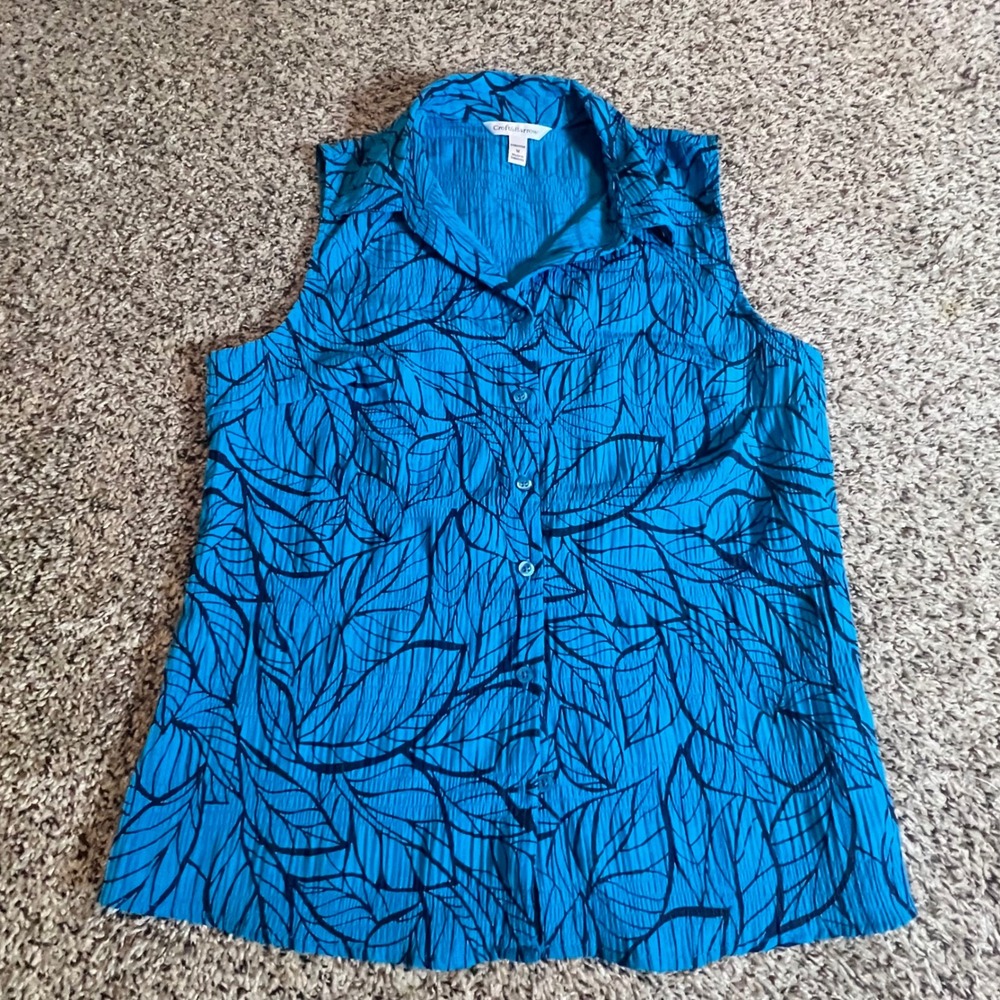 Croft & Barrow Womens Medium Blue Leaf Print Sleeveless Crinkle Button Up Blouse